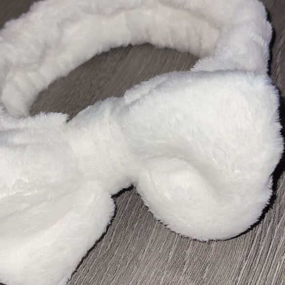 White Bow Headband Hair Accessory - Picture 2 of 4